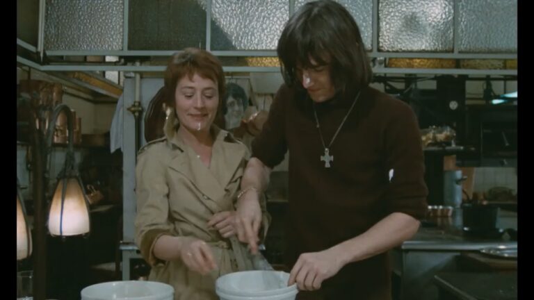 دانلود فیلم فرانسوی La mandarine (ماندارین) به همراه زیرنویس فرانسوی فیلم برونداد در سال 1972 و در گونه کمدی ، عاشقانه